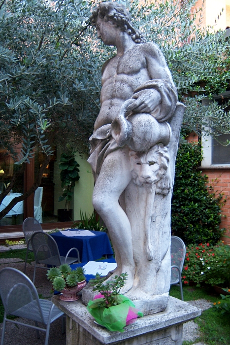 100_1764 small PADOVA.jpg - 345915 Bytes